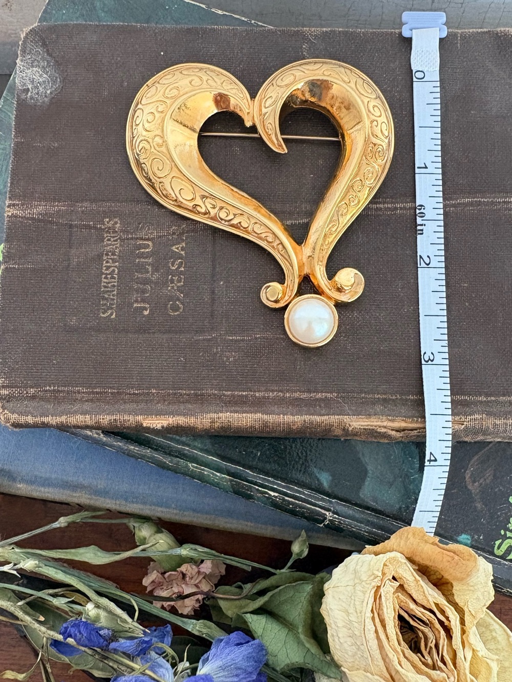 Avon Vintage Gold Heart Brooch with Pearl Accent